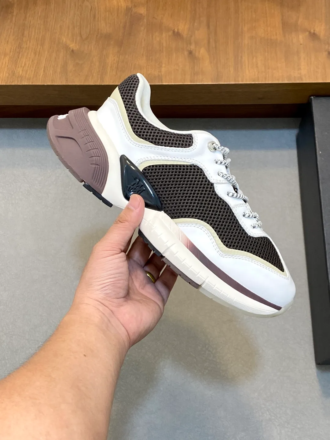 💰740 AMIRI's new men's casual sports shoes, made of first-layer cowhide leather uppers and spliced ​​with original breathable mesh, rich in three-dimensionality, contrasting color design, simple style, fashionable and sporty, breathable mesh lining, original ultra-light outsole, a must-have item for daily leisure! Size: 38-45 (38, 45 customized)